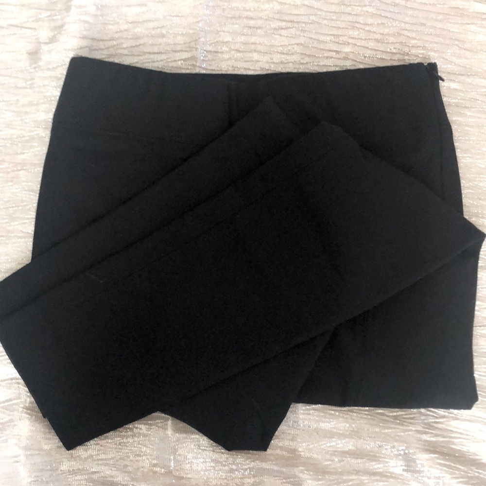 White House Black Market Black Skinny Leg Pants